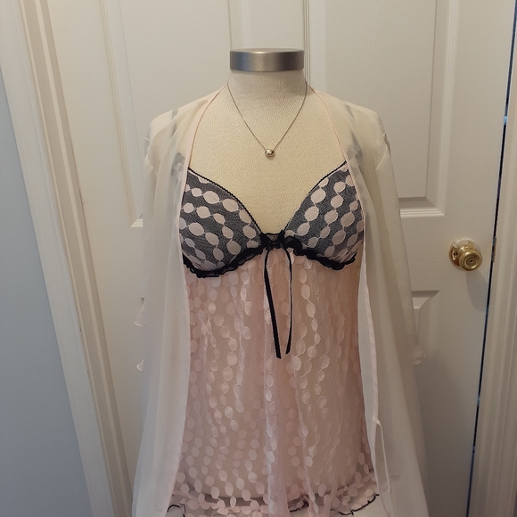 New Linear Donatella lingerie very sexy - Picture 2 of 3